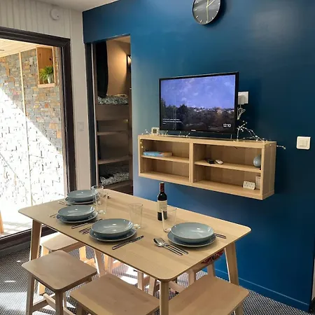 Cocon 3 Etoiles Au Pied Des Pistes, Vue Montagne & Loggia Apartman *